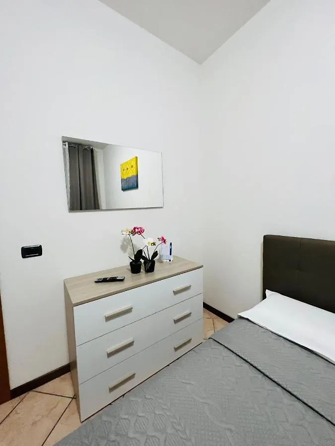 Casa Vacanza Elena 2 Verona Apartment